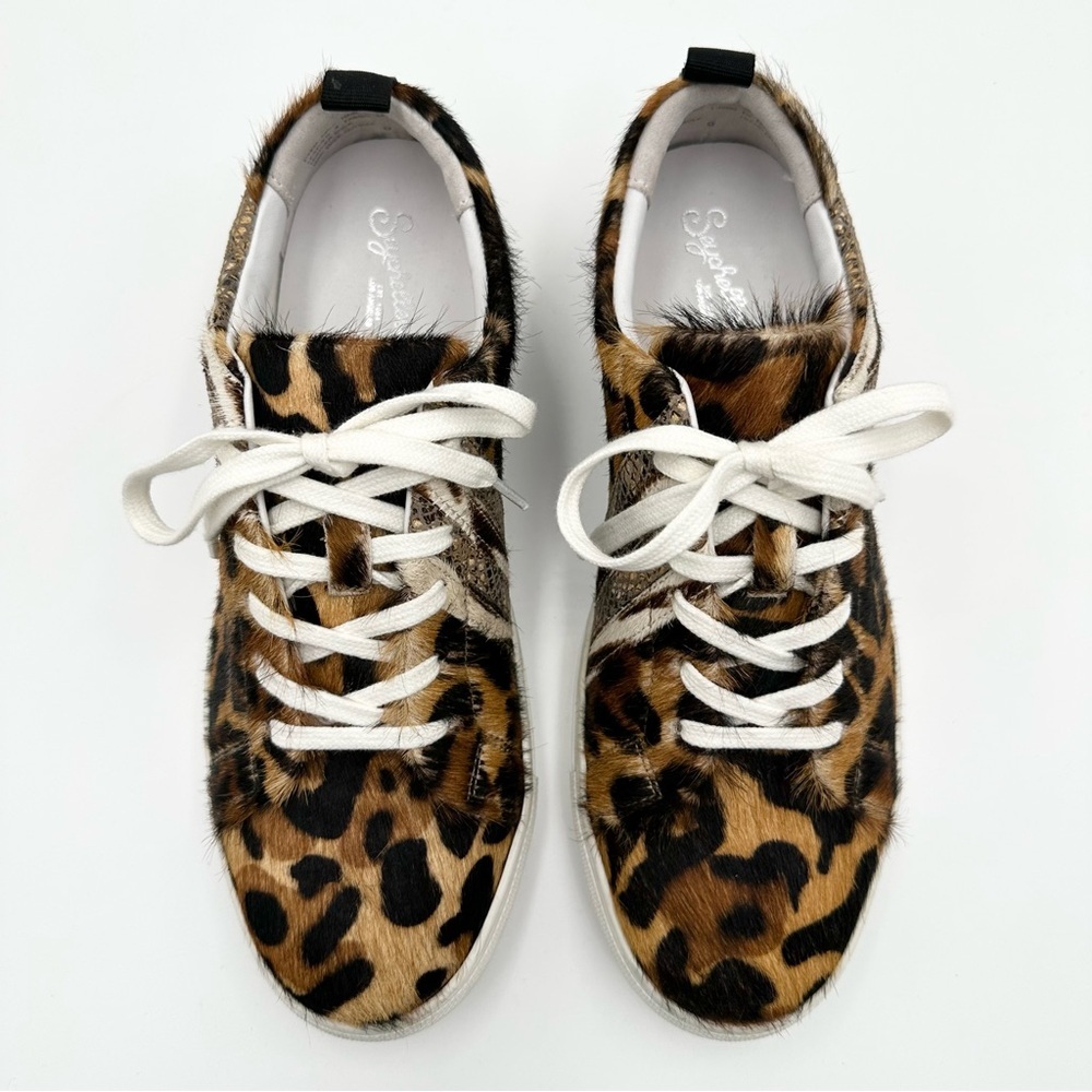 Seychelles Stand Out Sneaker In Leopard Print Leather - Picture 3 of 9